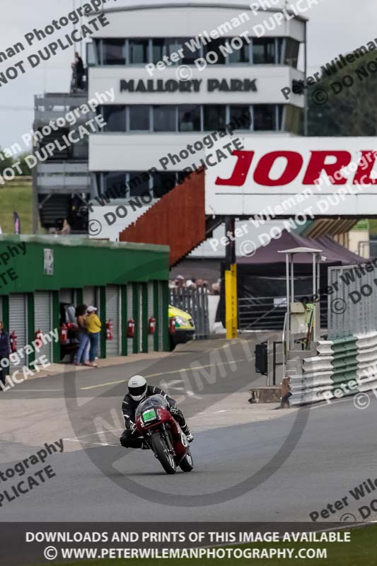 Vintage motorcycle club;eventdigitalimages;mallory park;mallory park trackday photographs;no limits trackdays;peter wileman photography;trackday digital images;trackday photos;vmcc festival 1000 bikes photographs